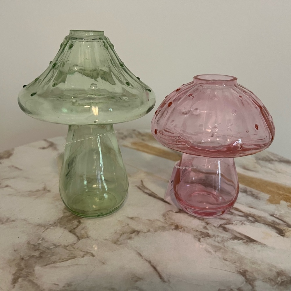 Set of 2 mushroom shaped glass vases - Picture 2 of 5